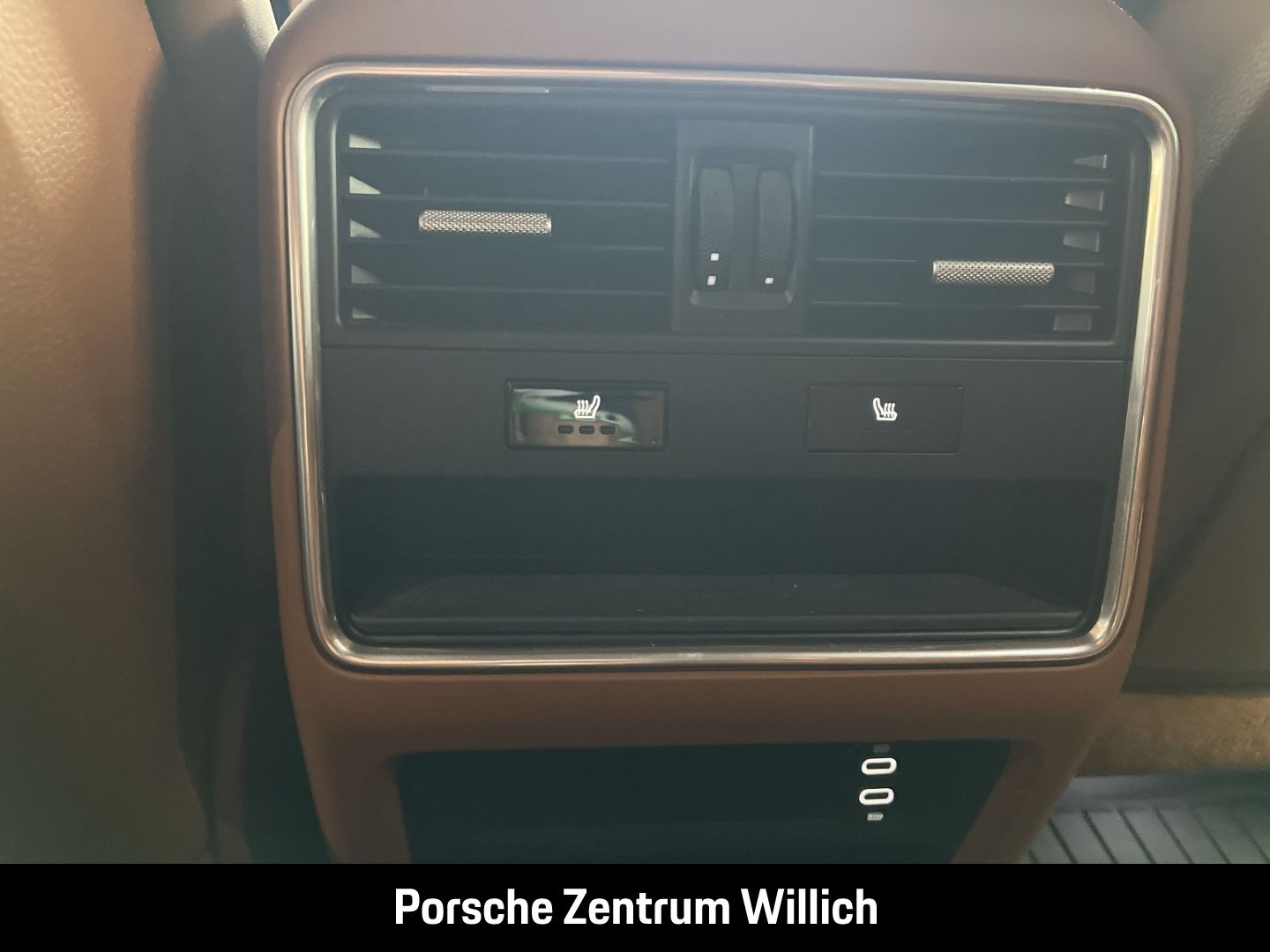 Porsche Cayenne E-Hybrid Clubleder Luftfederung 21-Zoll