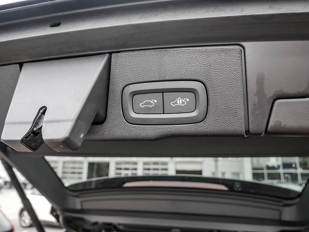 Volvo XC60 2.0 Core Recharge Plug-In Hybrid AWD