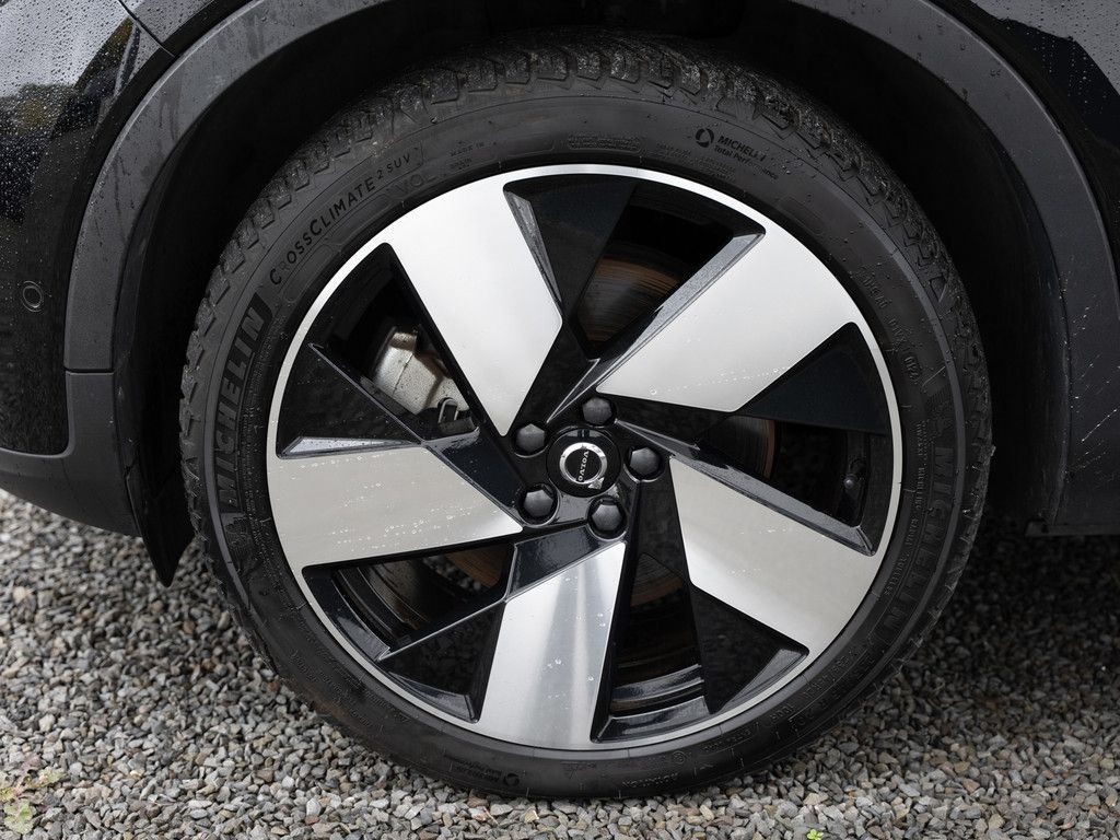 Volvo XC40 Ultimate Recharge Pure Electric AWD PANO