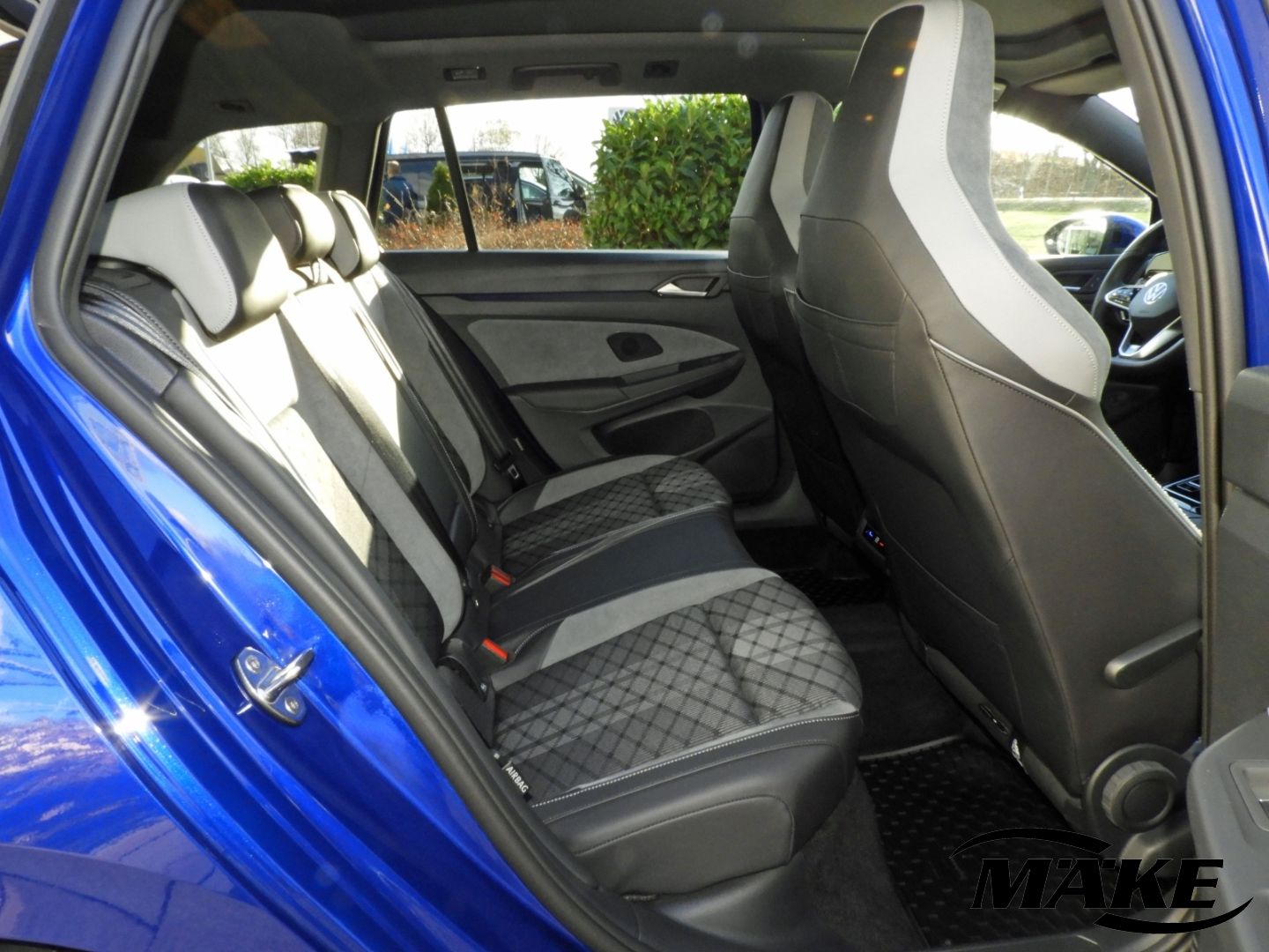Volkswagen Golf Variant R-Line 2.0 TDI DSG - Samsaru's Car Outlet