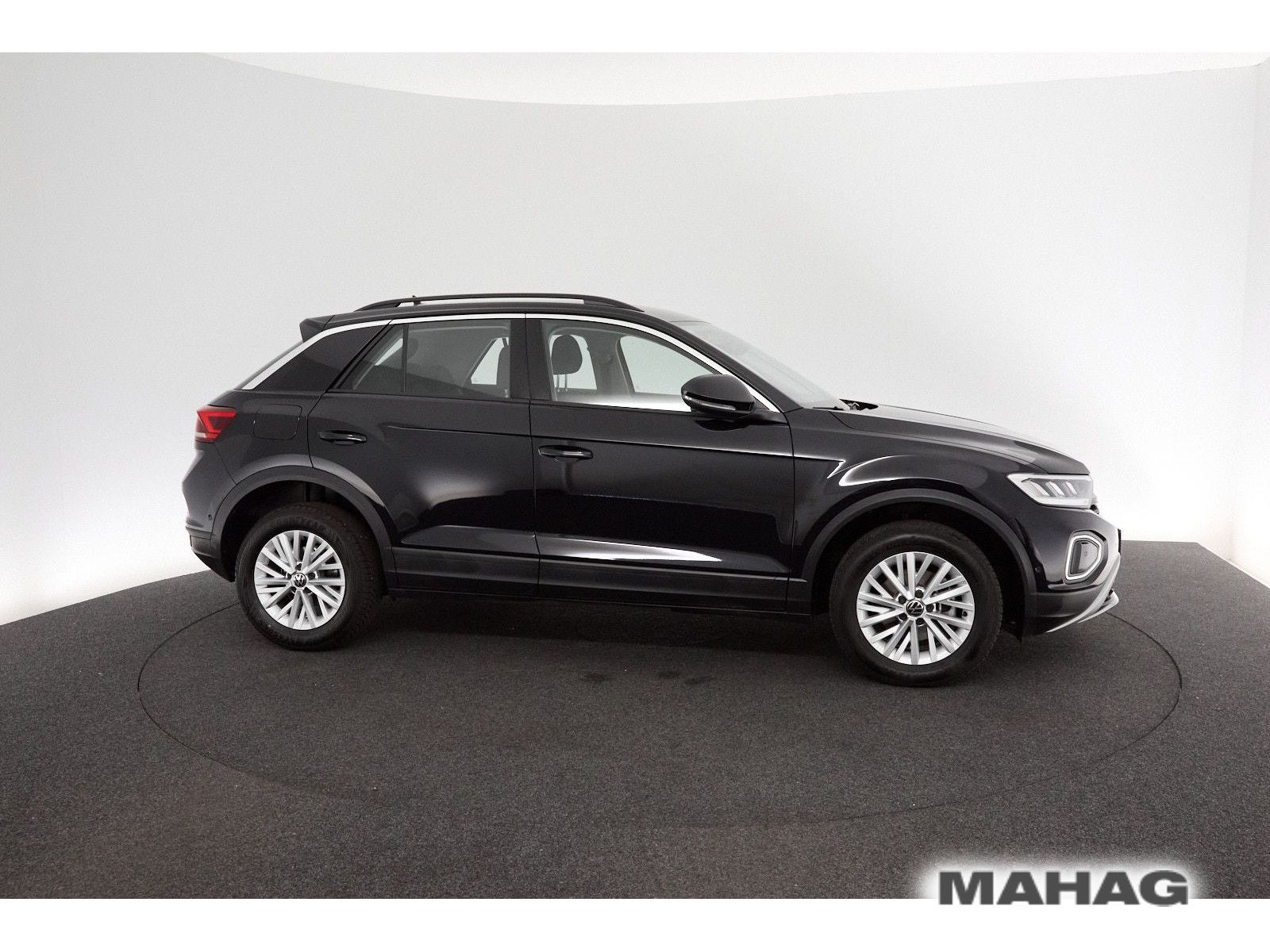 Volkswagen T-ROC 1.0 TSI Life - Samsaru's Car Outlet