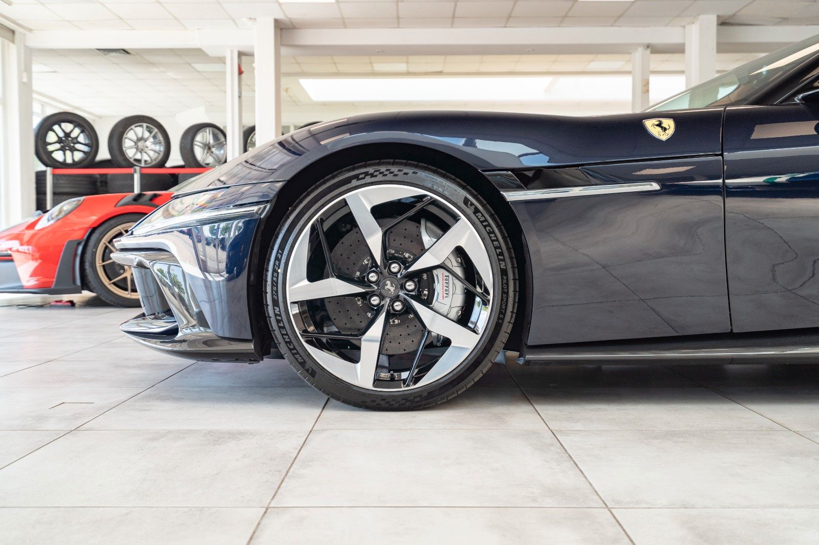 Ferrari 12Cilindri Specialpaint*Cuoio*Carbon*JBL*Massage