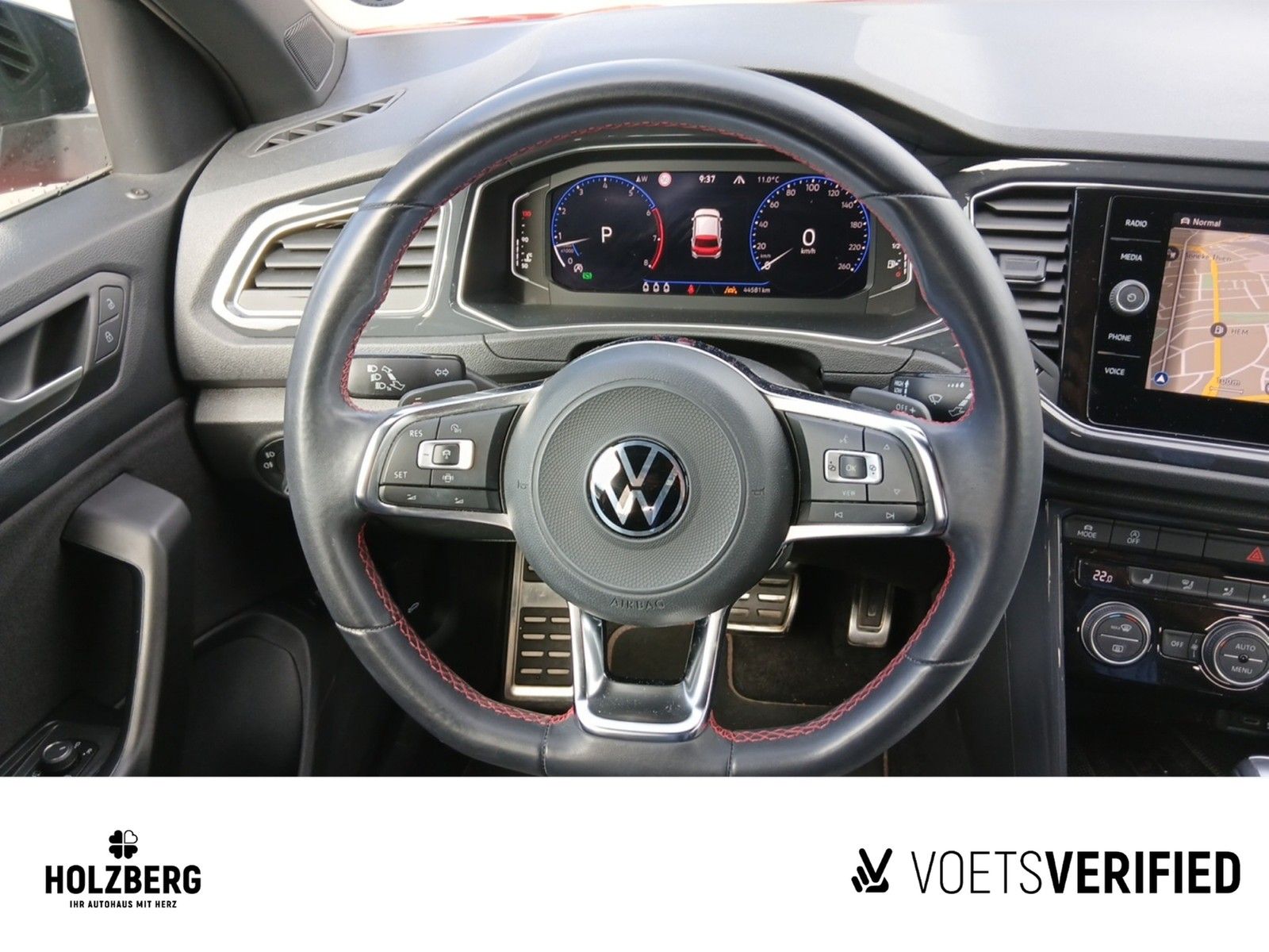 Volkswagen T-Roc 1.5 TSI Sport DSG - Samsaru's Car Outlet