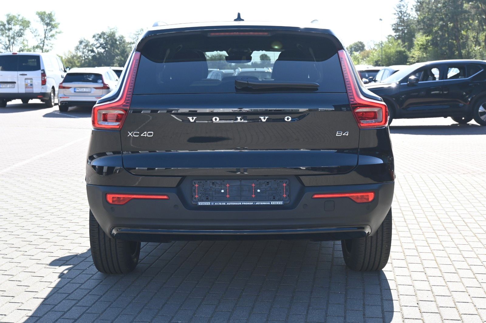 Volvo XC40 B4 DSG Ultra Dark*PANO*RFK*ACC*AHK