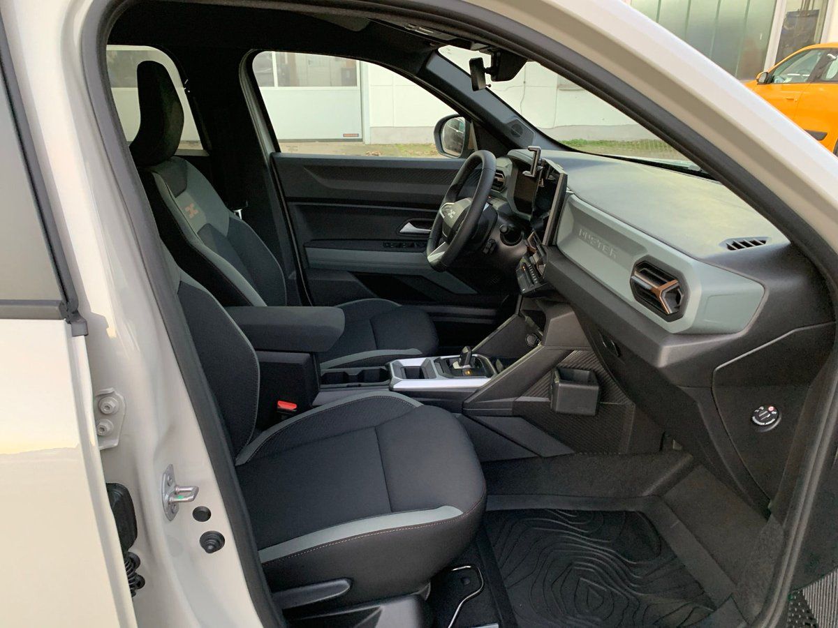 Dacia Duster EXTREME HYBRID 140 - Samsaru's Car Outlet