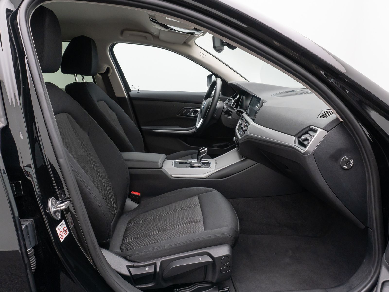 BMW 320e - Samsaru's Car Outlet