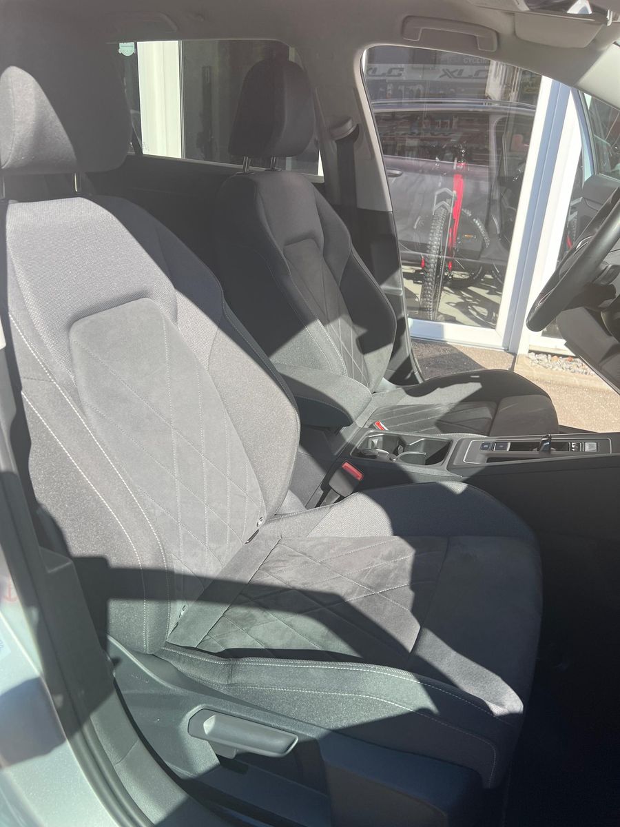 Volkswagen Golf 2.0 TSI Style 4Motion - Samsaru's Car Outlet