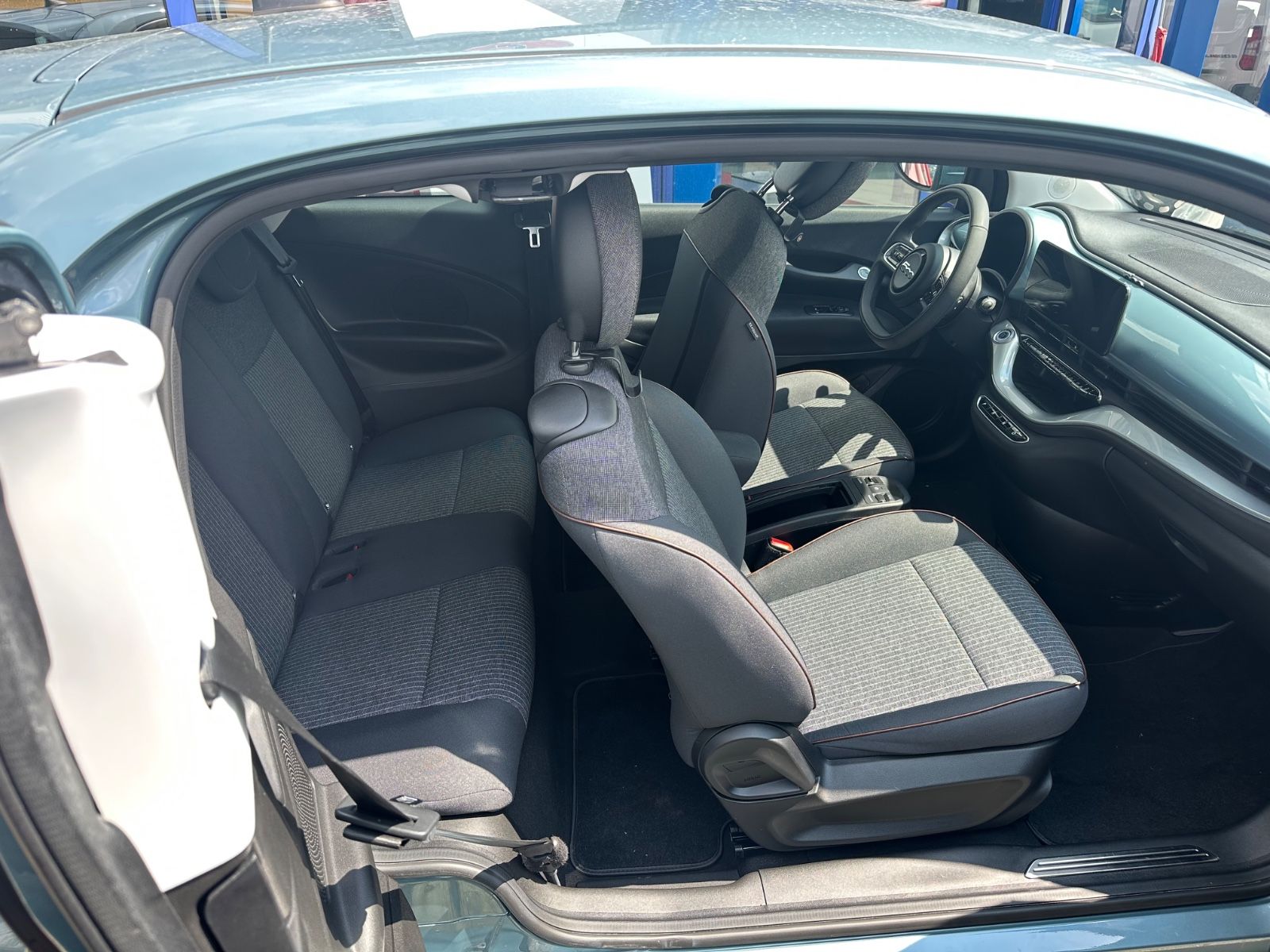 Fiat 500e 3+1 Icon Komfort - Samsaru's Car Outlet