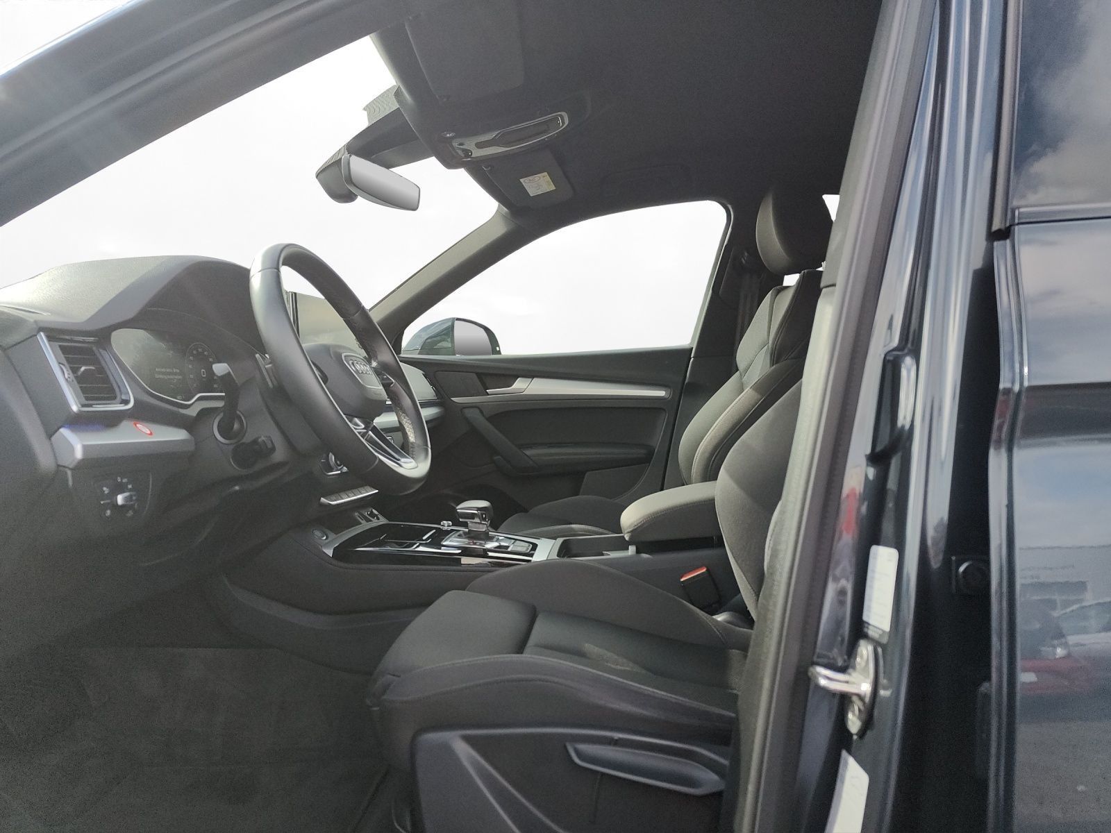 Audi Q5 40 TFSI quattro advanced - Samsaru's Car Outlet