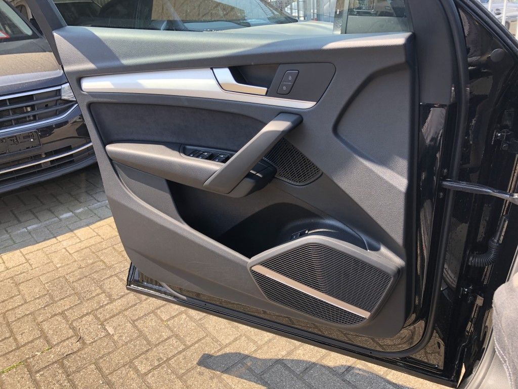 Audi Q5 40 TDI S Line - Samsaru's Car Outlet