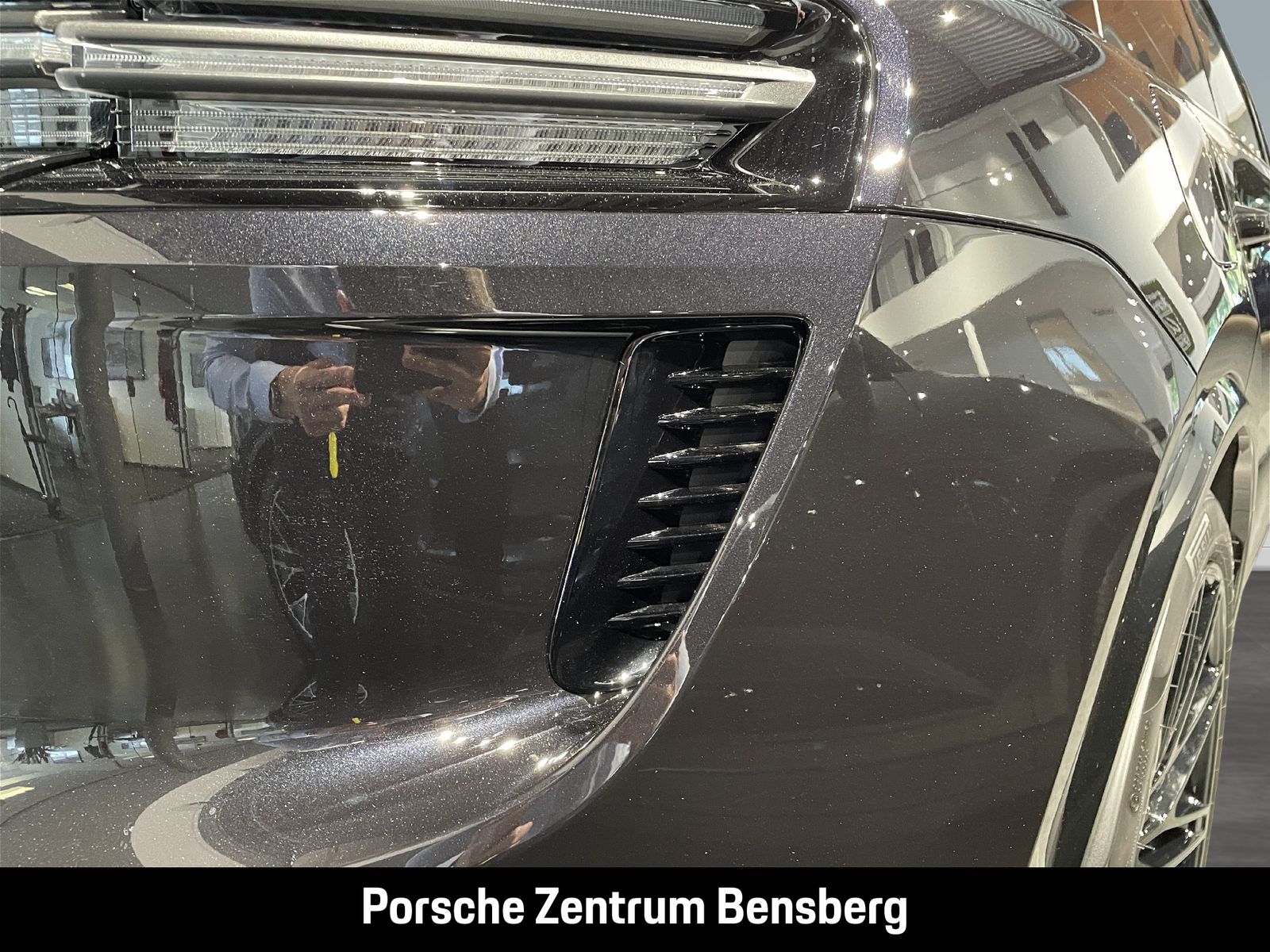 Porsche Macan Turbo Electric