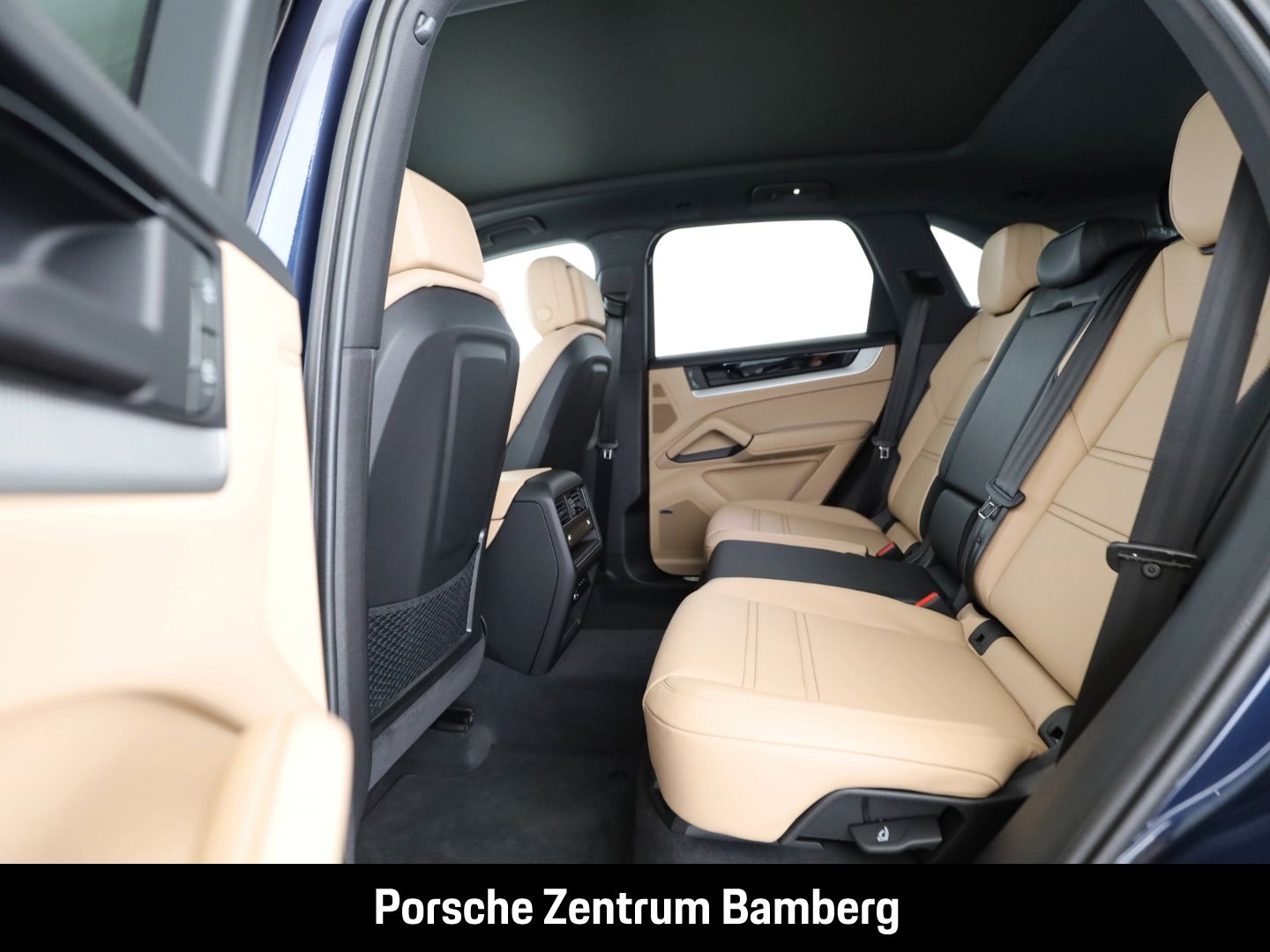 Porsche Cayenne E-Hybrid/ 22 Zoll/ Massage/ AHK/ ACC uvm