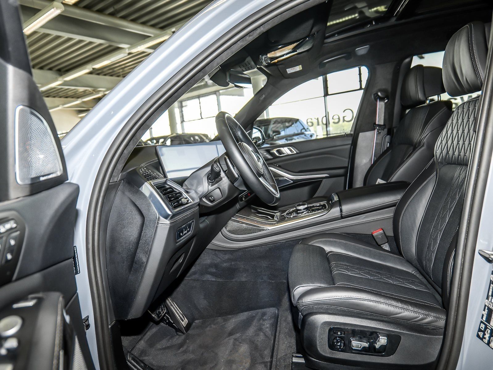 BMW X7 xDrive40d M Sport HUD PANO ACC AHK RFK NAVI
