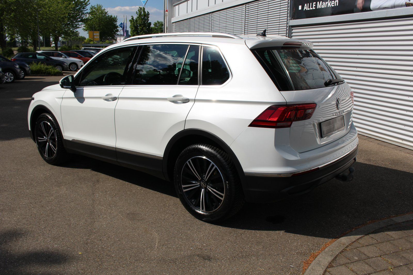 Volkswagen Tiguan 1.5 TSI DSG Move - Samsaru's Car Outlet