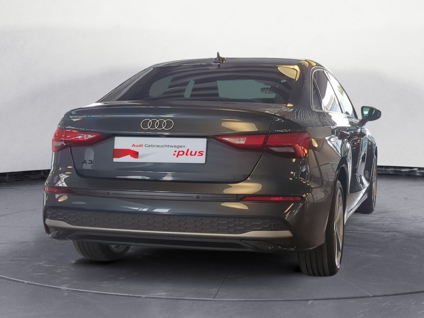 Audi A3 Limousine 30 TFSI S tronic advanced - Samsaru's Car Outlet