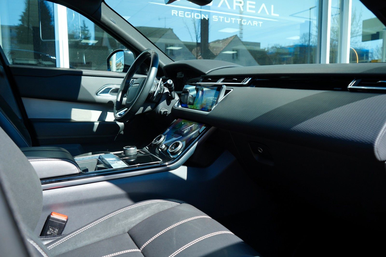 Range Rover Velar R-Dynamic - Samsaru's Car Outlet