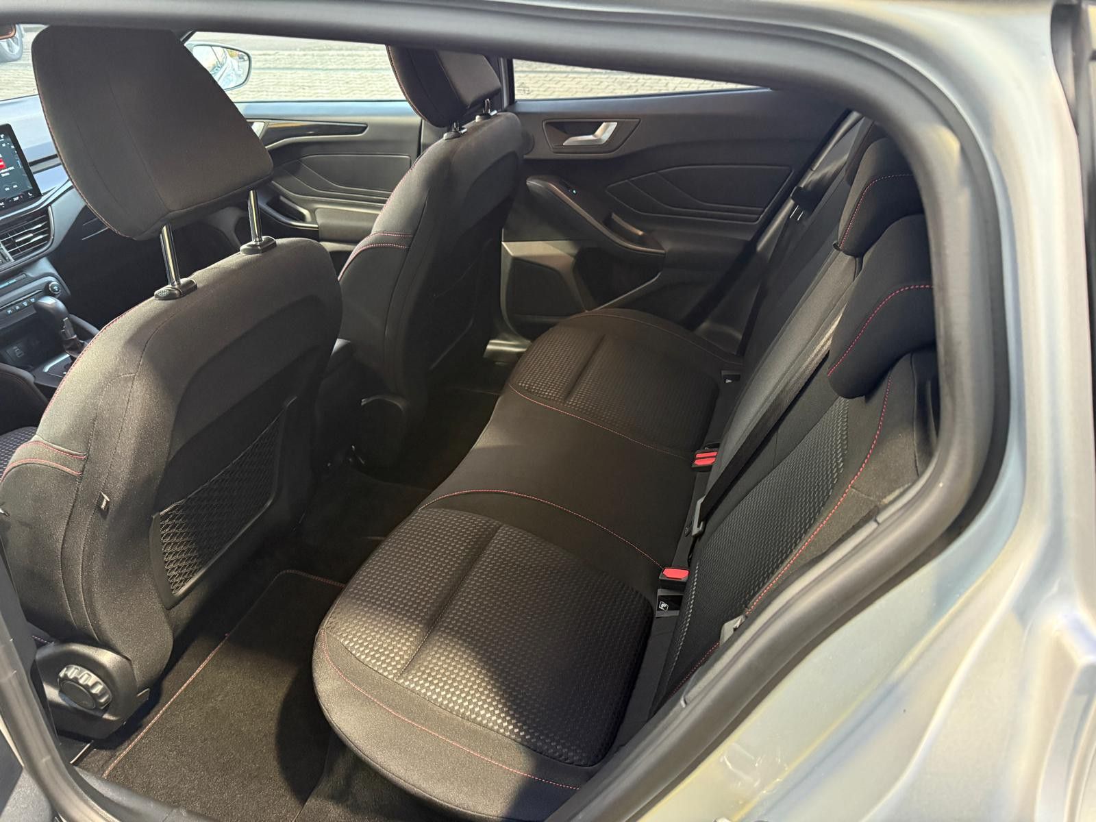 Ford Focus Turnier ST-Line X MHEV/ACC/LED/Panoschiebe
