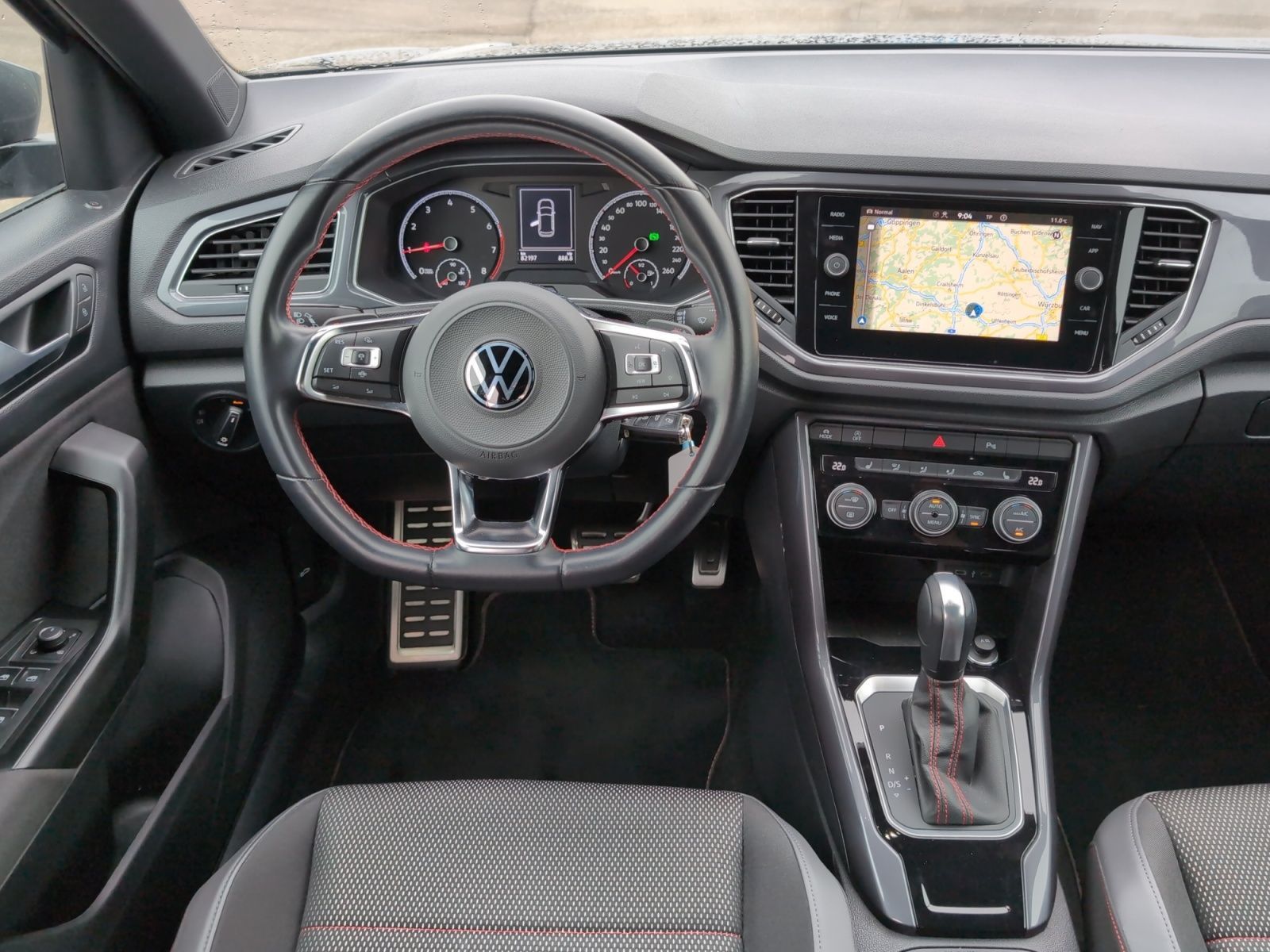 Volkswagen T-Roc 1.5TSI Sport DSG - Samsaru's Car Outlet