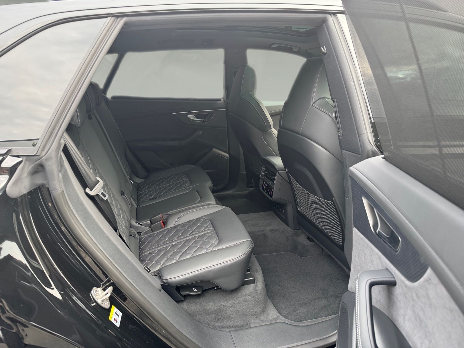 Audi Q8 SUV 50 TDI quattro - Samsaru's Car Outlet