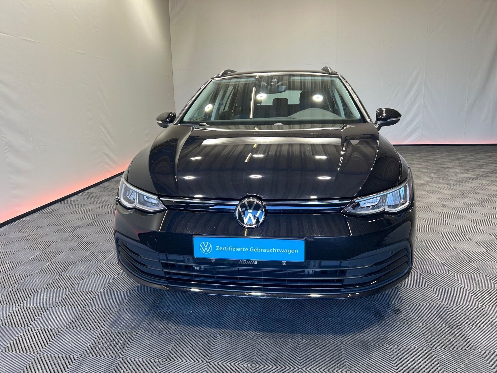 Volkswagen Golf Variant Life 2.0 TDI - Samsaru's Car Outlet