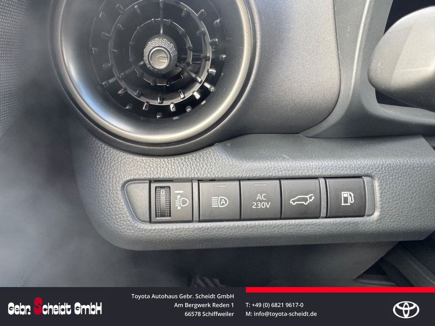 Toyota C-HR Plug-In Hybrid Team D LED-Hauptscheinwerfer