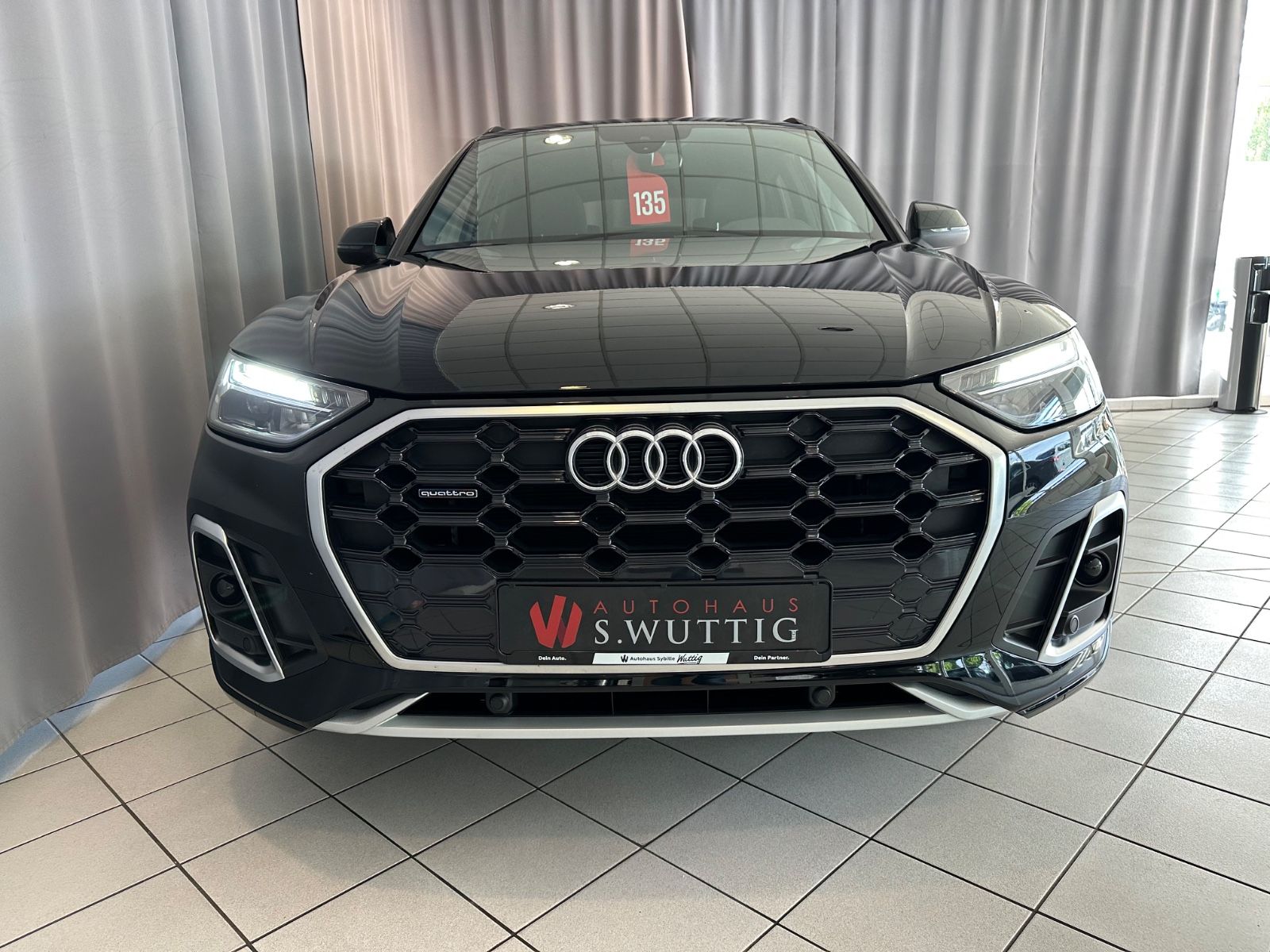 Audi Q5 40 TDI quattro S line - Samsaru's Car Outlet