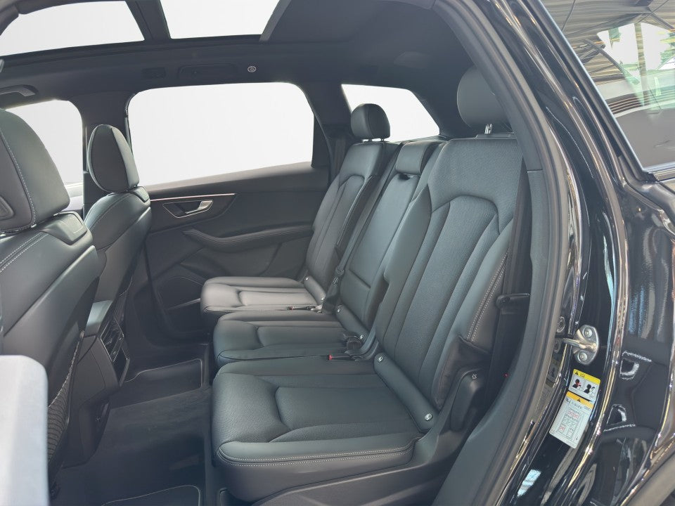 Audi Q7 50 TDI quattro S-line - 7 locuri