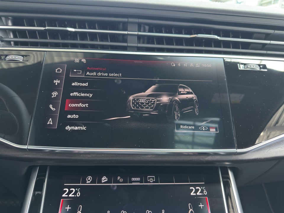 Audi Q7 50 TDI quattro S-line - 7 locuri