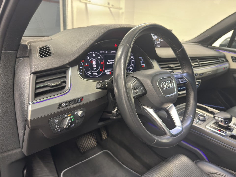 Audi Q7 50 TDI quattro S-line