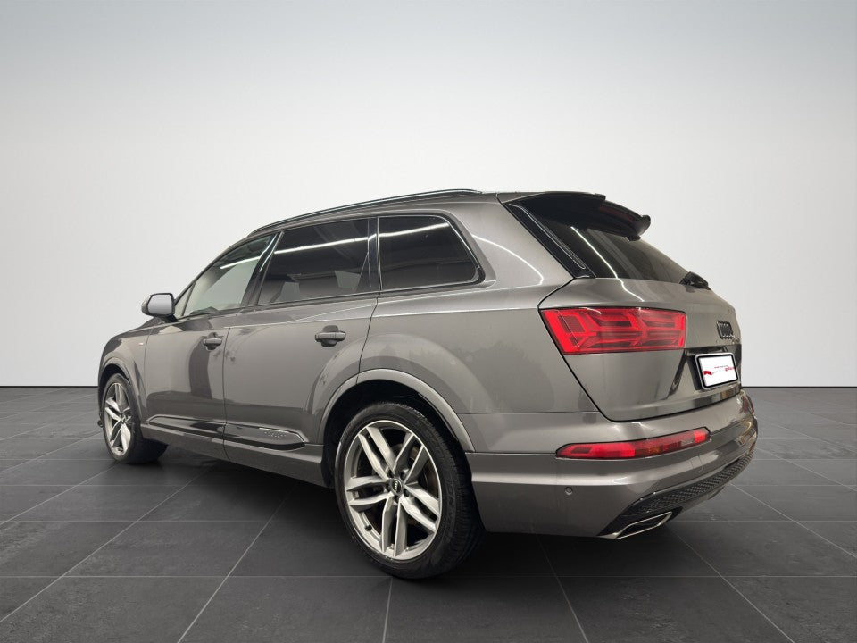 Audi Q7 50 TDI quattro S-line