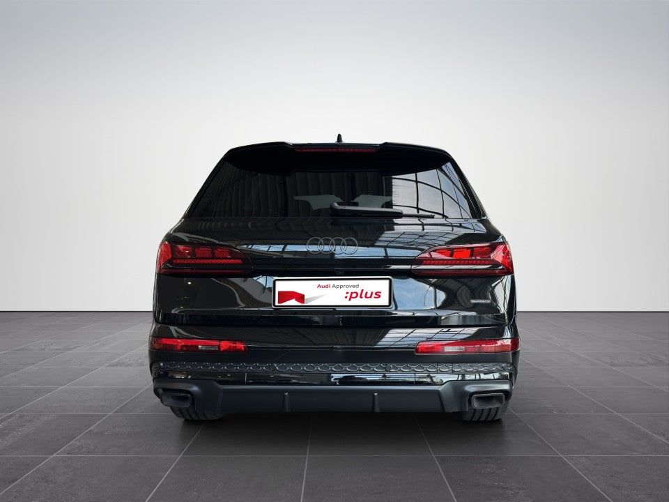 Audi Q7 50 TDI quattro S-line - 7 locuri