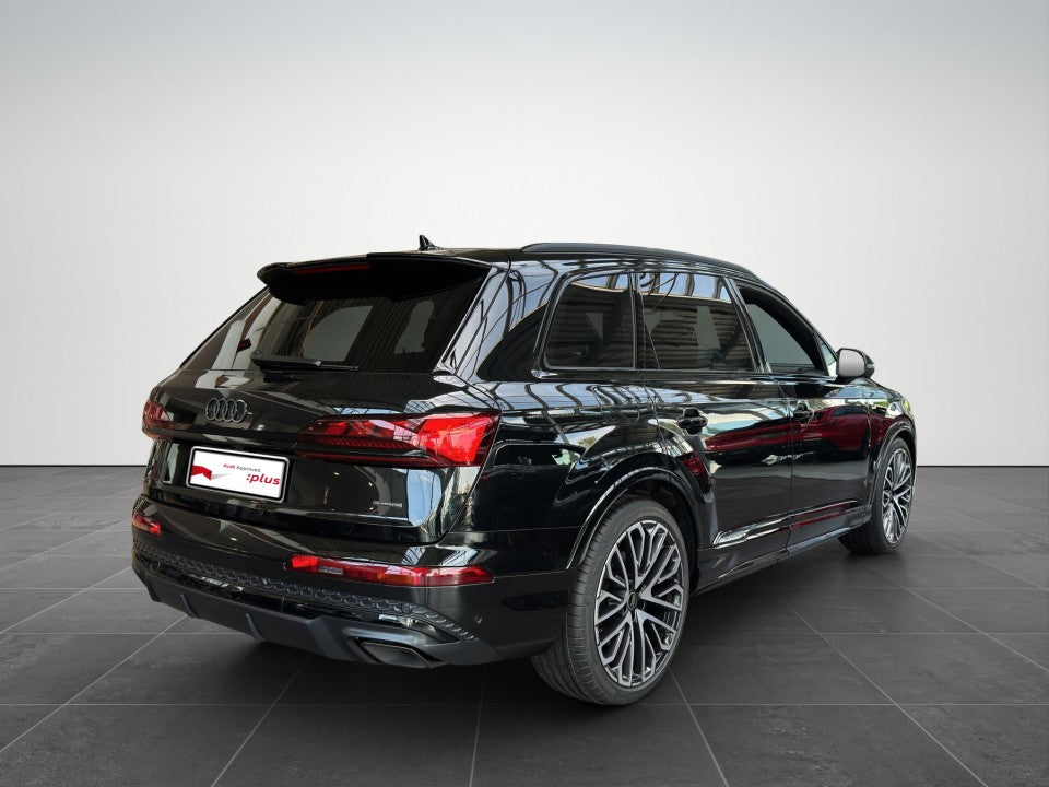 Audi Q7 50 TDI quattro S-line - 7 locuri