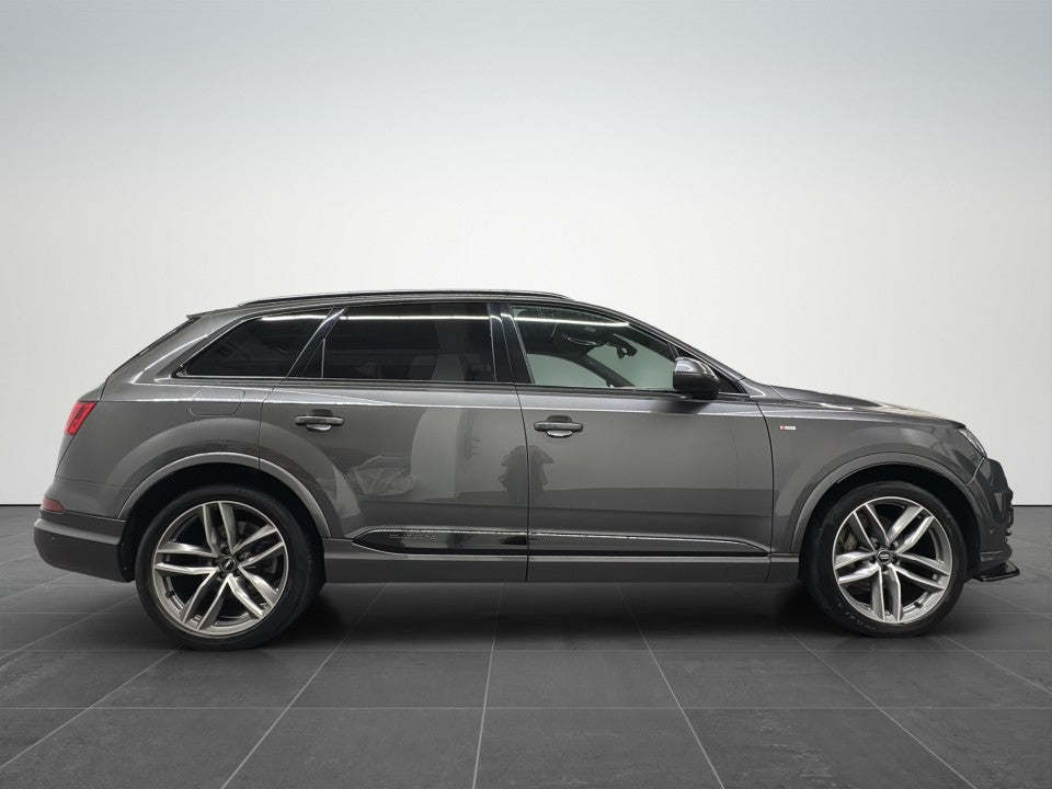 Audi Q7 50 TDI quattro S-line