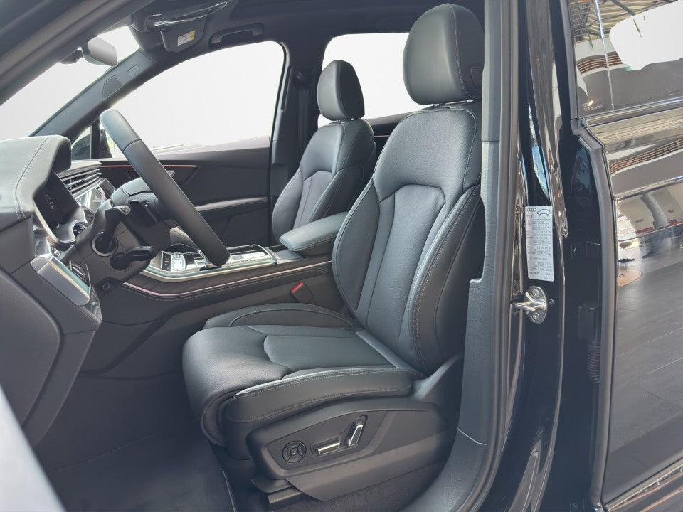Audi Q7 50 TDI quattro S-line - 7 locuri
