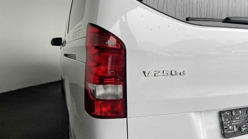 Mercedes-Benz V 250 Vanstar 250d lang Automatic 4Matic - Samsaru's Car Outlet