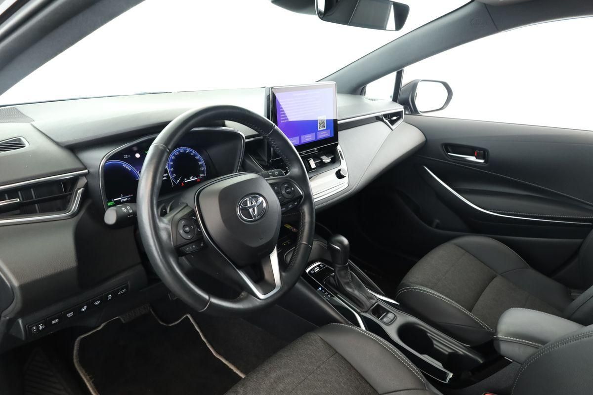 Toyota Corolla Touring Sports 2.0 CVT Team D Navi Kam