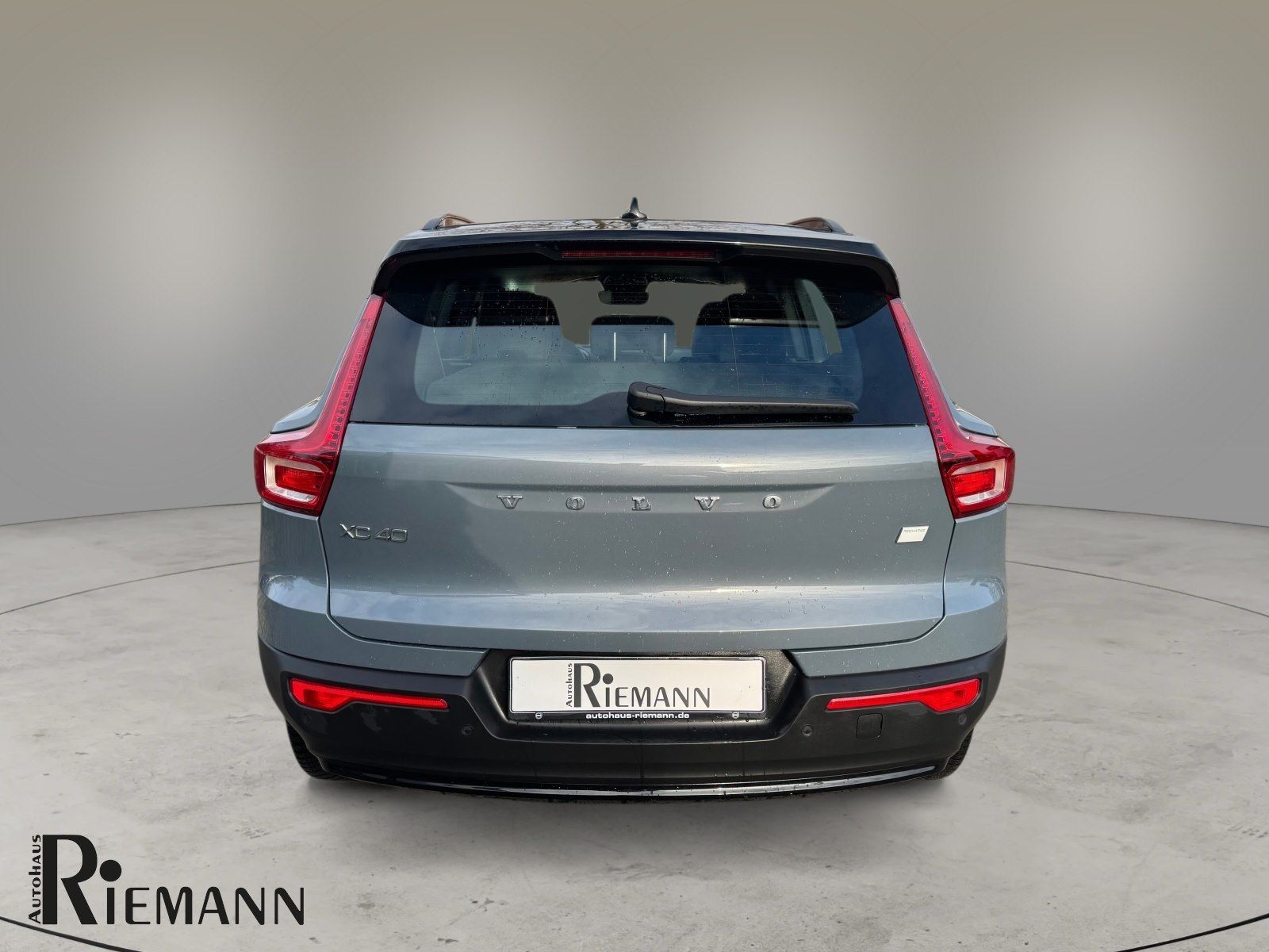 Volvo XC40 Recharge Single Motor Plus + Winter-Paket