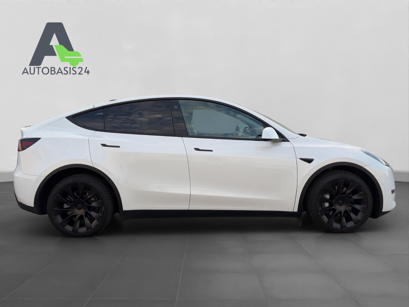 Tesla Model Y Long Range Dual AWD *Shanghai*1.Hand*