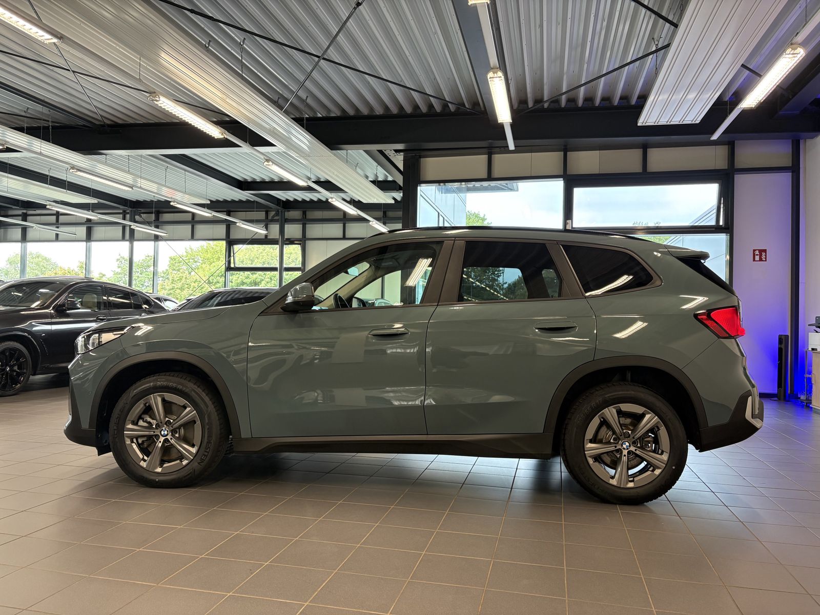 BMW X1 xDrive23d - Samsaru's Car Outlet