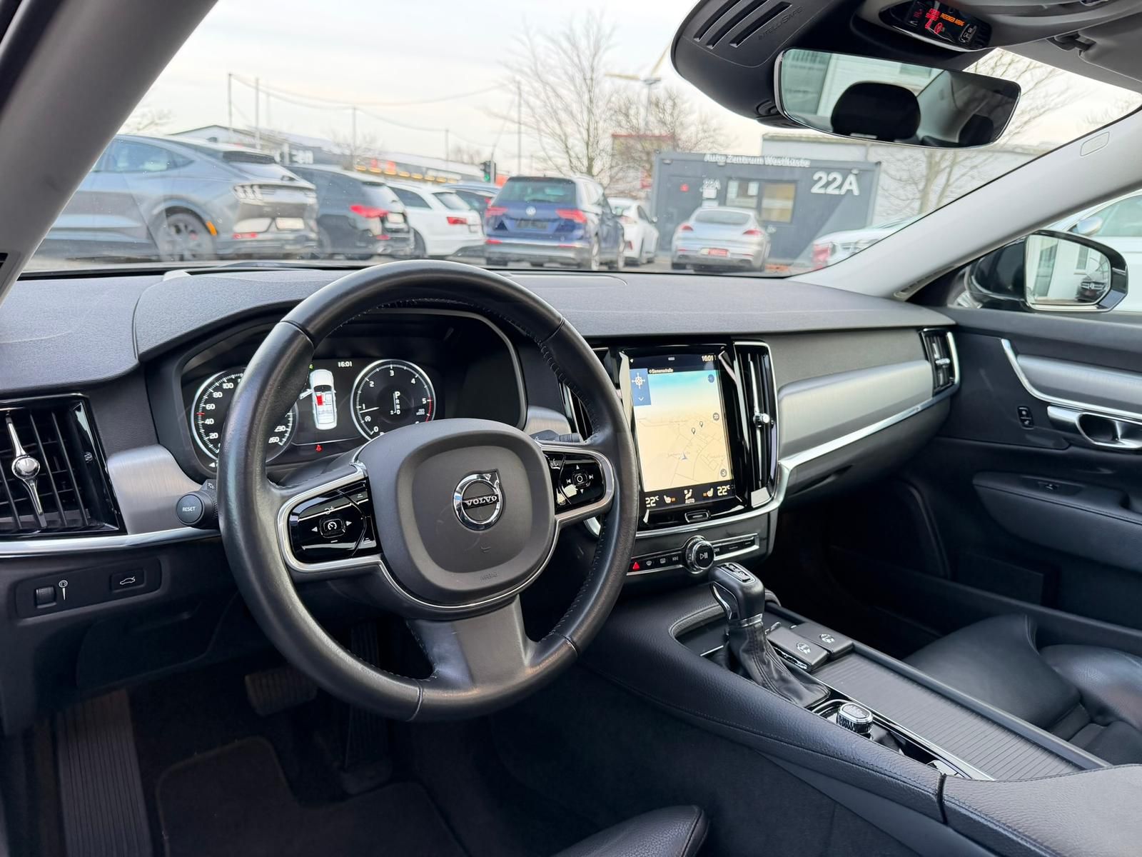 Volvo S90 2.0 D4 Momentum HeadUP 360° Schiebedach