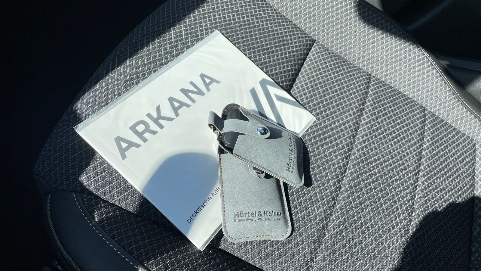 Renault Arkana TECHNO Mild Hybrid - Samsaru's Car Outlet