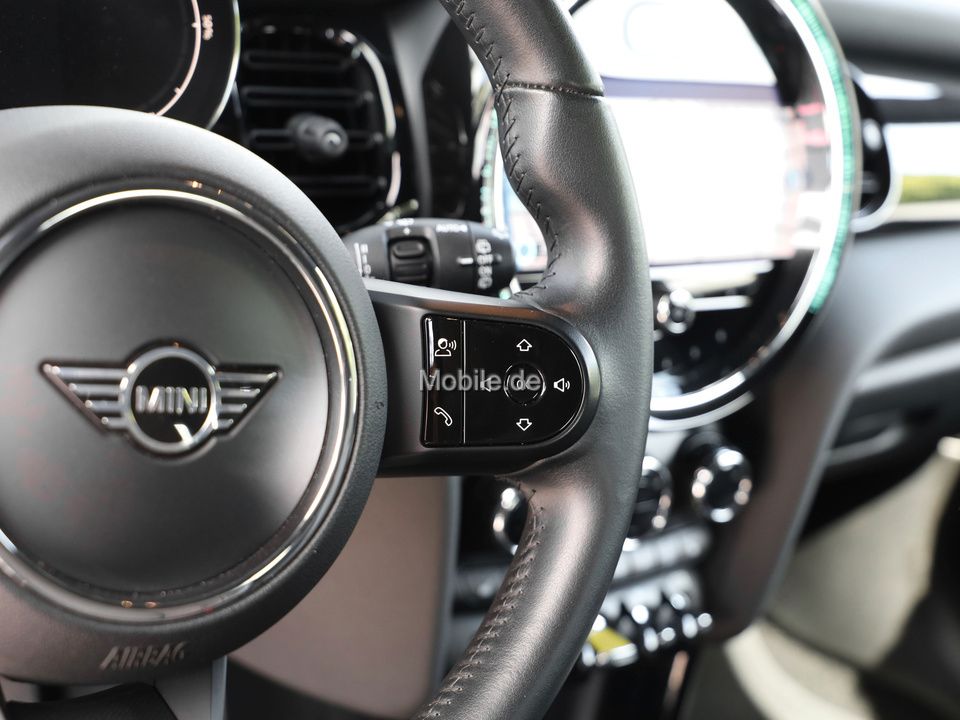 MINI Cooper SE Classic - Samsaru's Car Outlet