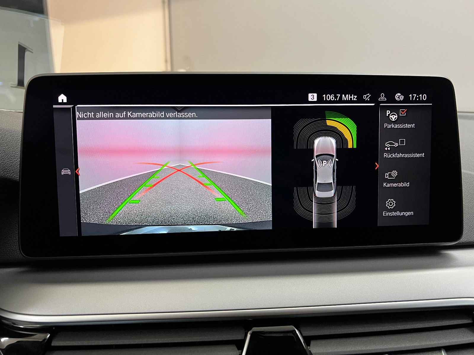 BMW 520d xDrive LED*CARPLAY*WERKSGARANTIE 11/25*MEGA