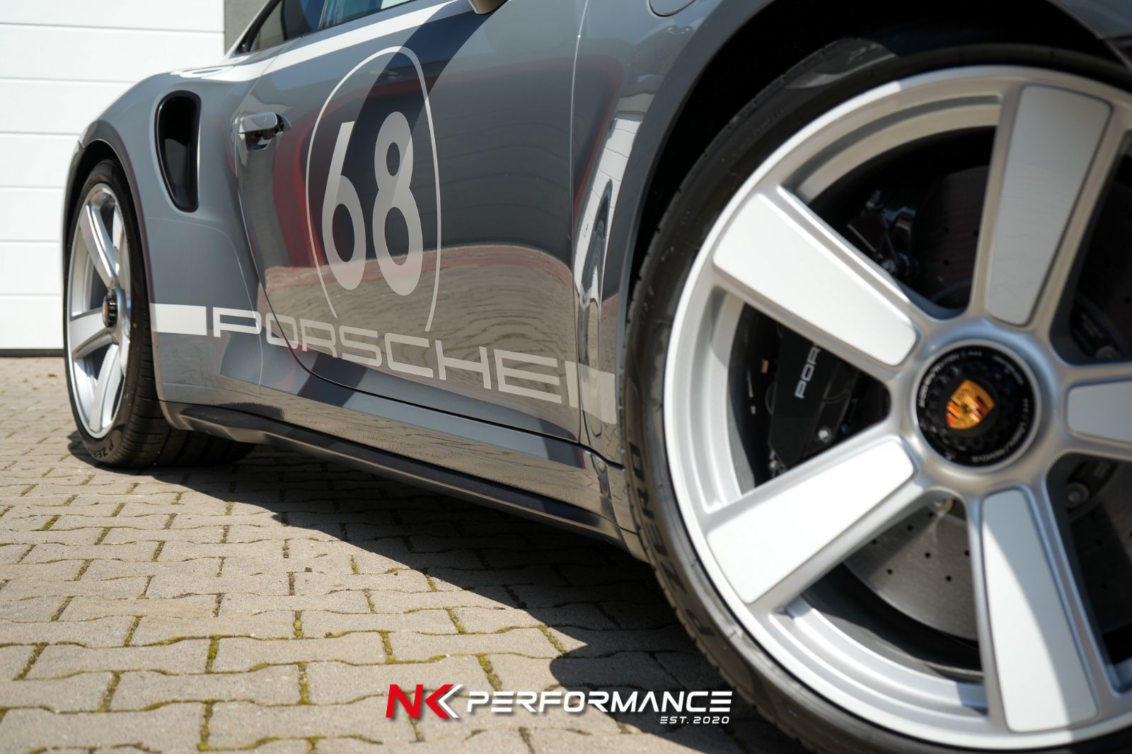 Porsche 992 Turbo 50 Jahre/ HERITAGE / ARKTIKGRAU