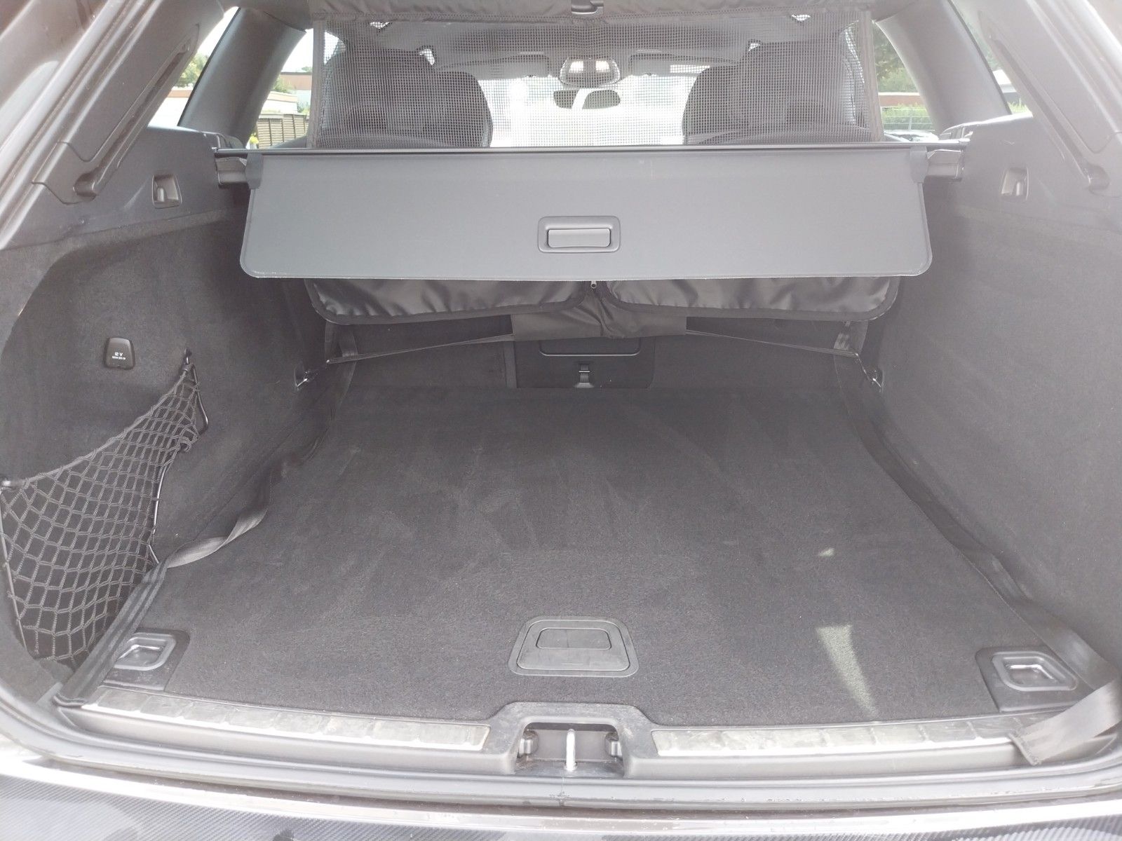 Volvo XC60 B4 Plus Dark AWD
