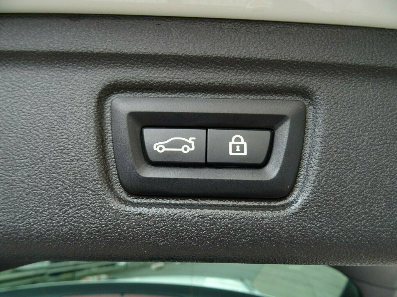 BMW 320D Sportline xDrive - Samsaru's Car Outlet