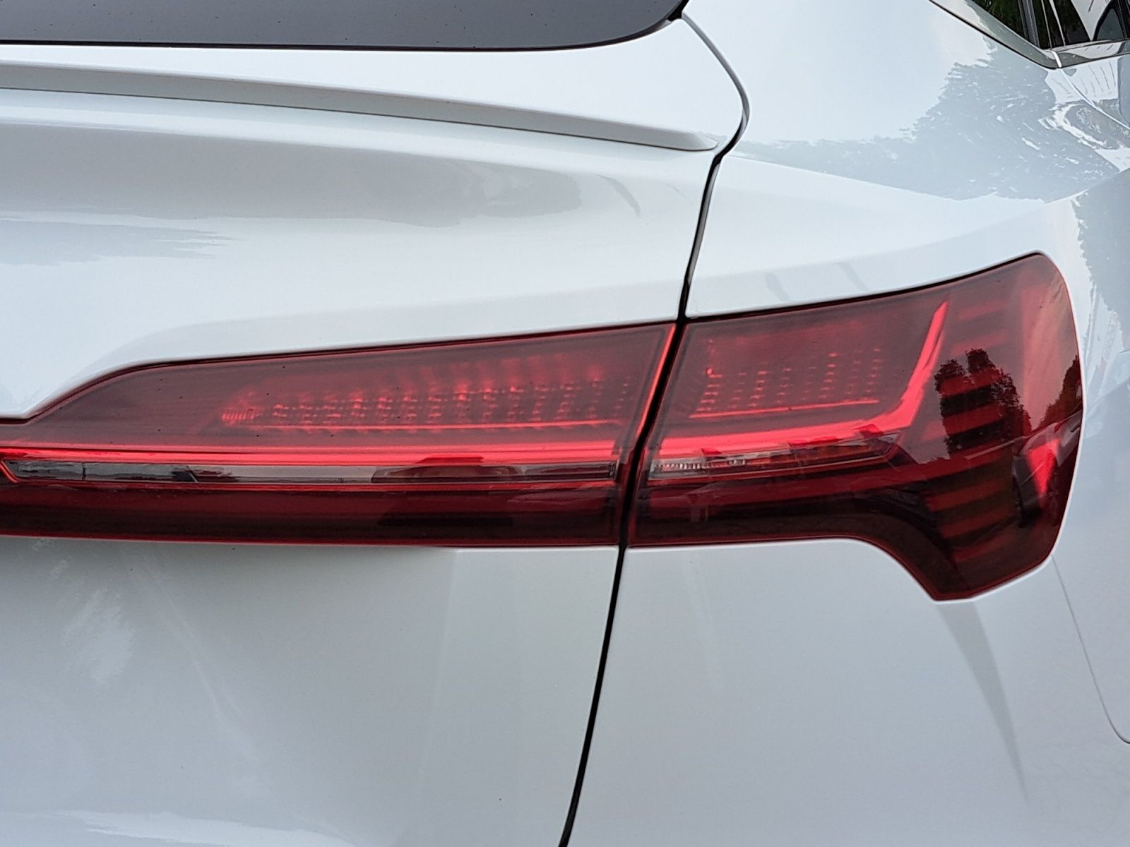Audi e-tron Sportback 55 quattro S line PANO AHK MMI