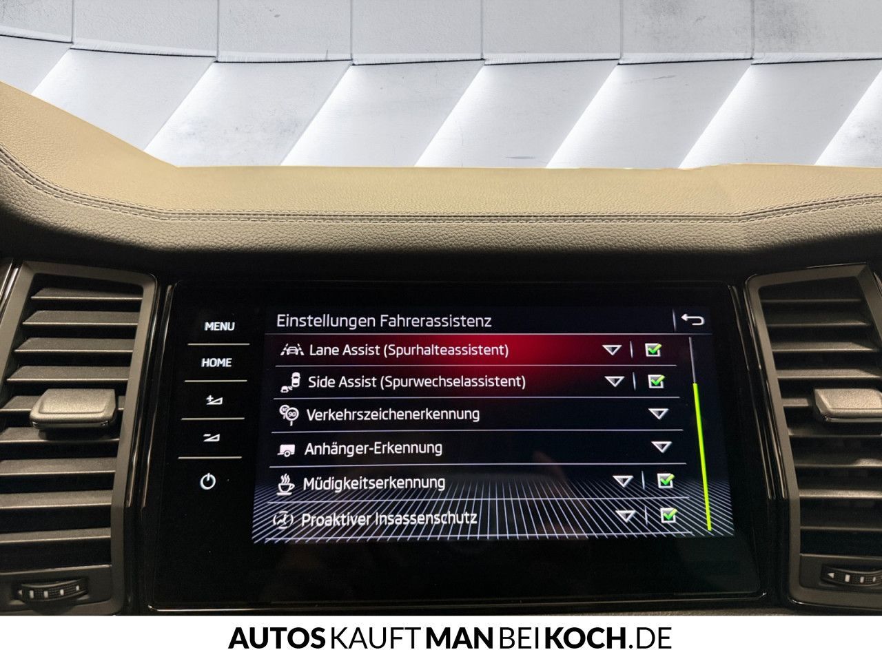 Skoda Kodiaq 2.0 TDI DSG 4x4 Sportline PANO AHK CANTON