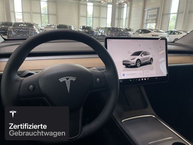 Tesla Model Y Rear-Wheel Drive