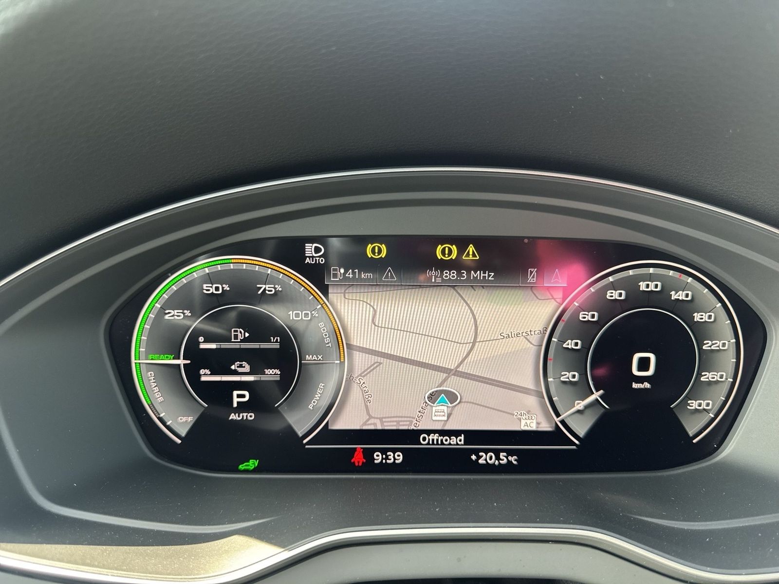 Audi Q5 55 TFSI e qu S line MATRIX AHK PANO 360° 21"